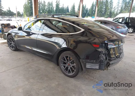 2018 Tesla Model 3 Long Range/Performance из США, поврежденный, VIN 5YJ3E1EB9JF110658